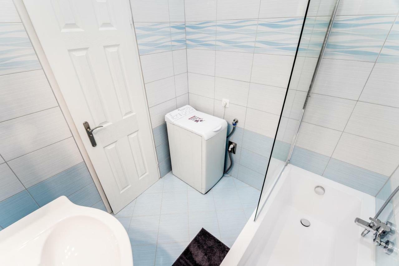 Bpr Turquoise Simplicity Apartment Budapest Bagian luar foto