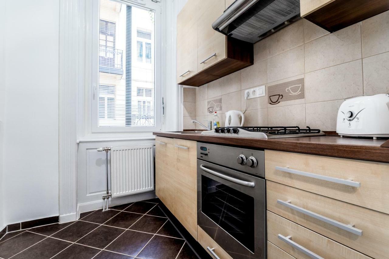 Bpr Turquoise Simplicity Apartment Budapest Bagian luar foto