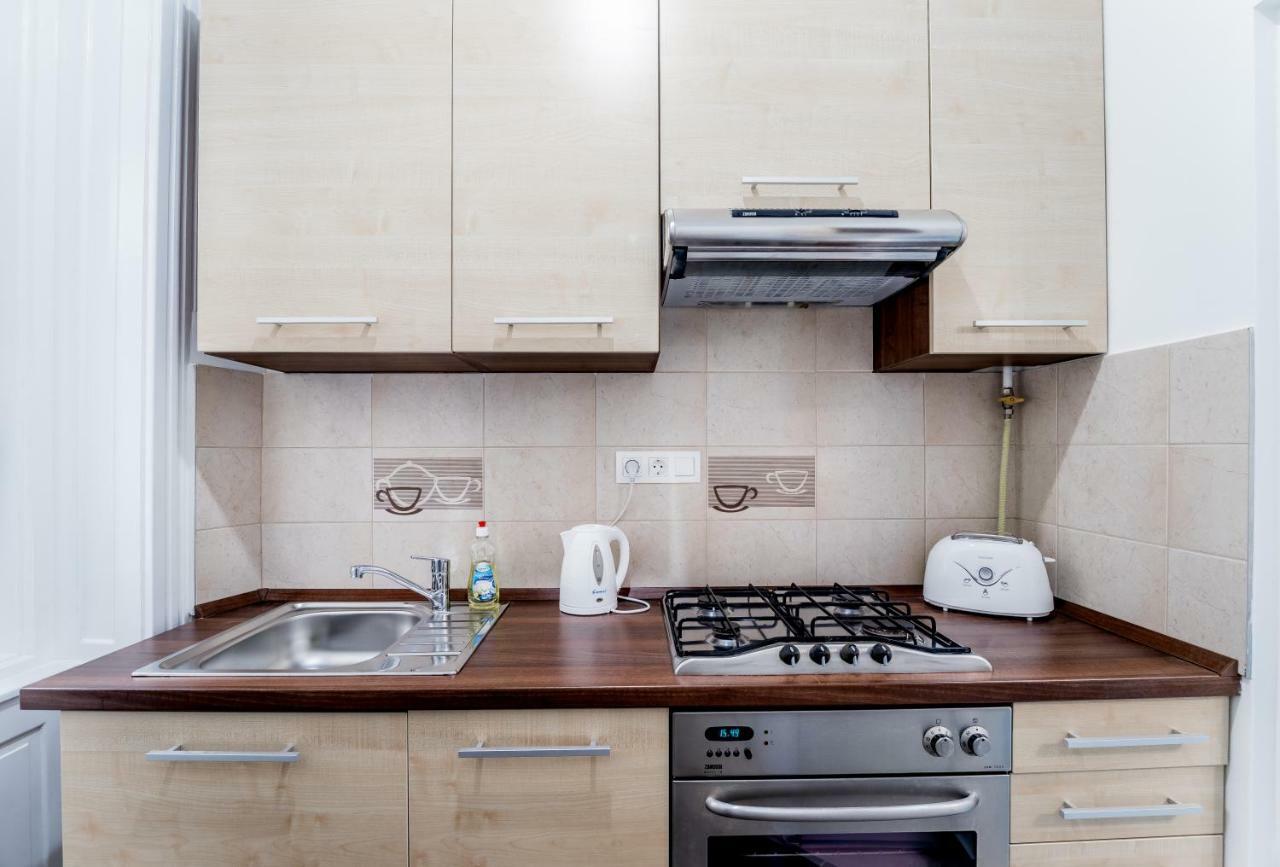 Bpr Turquoise Simplicity Apartment Budapest Bagian luar foto